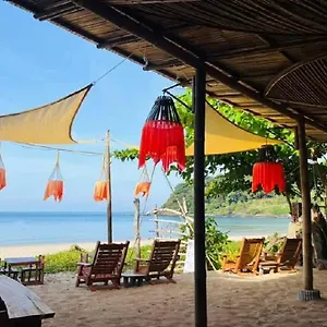 https://klong-jark-bungalow.koh-lantahotels.net