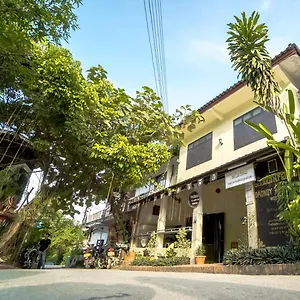 https://y-not-laos-hostel.hotelsluangprabang.com
